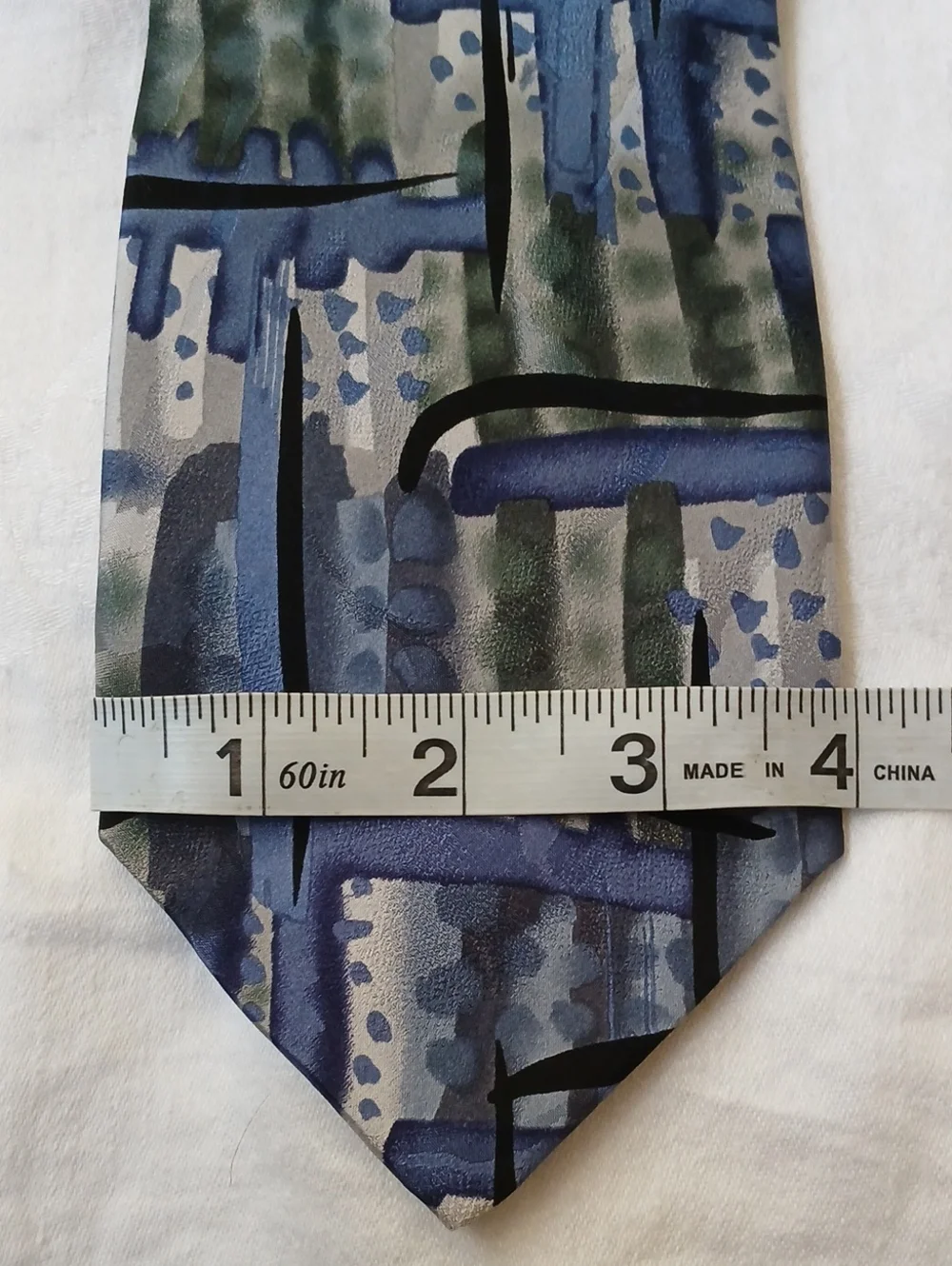 J. Garcia Collection Fourteen 100% Silk Blue Green Necktie 1996